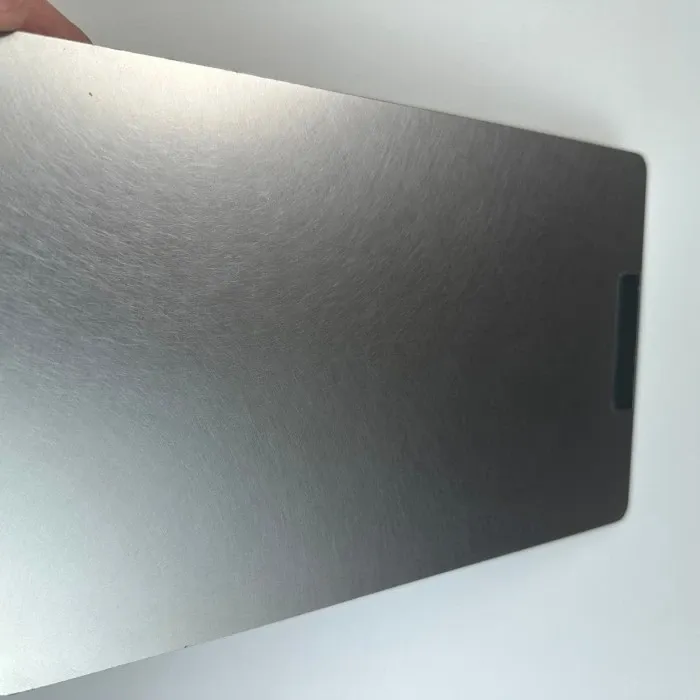 PET eskuilatutako metalezko laminatuak